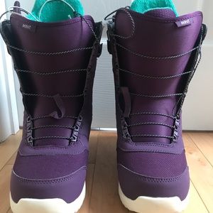 Burton Mint Snowboard Boots